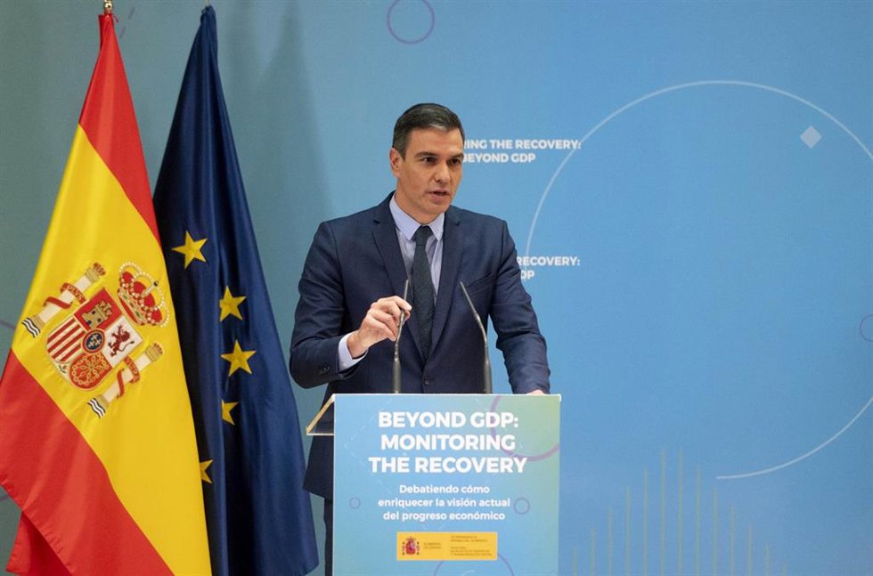 El presidente del Gobierno, Pedro Sánchez, clausura el seminario 'Monitoring the recovery: beyond GDP', en el Ministerio de Asuntos Económicos y Transformación Digital, a 25 de octubre de 2021, en Madrid (España). Durante el foro, en el que participan e