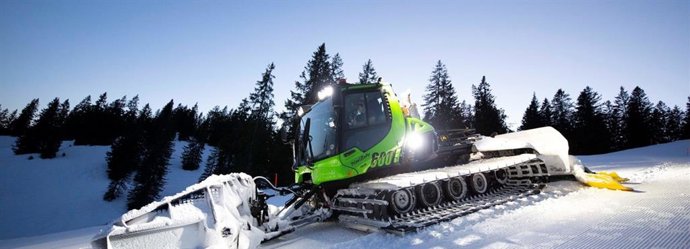 Máquina pisapistas.