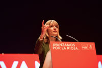La ministra Pilar Alegría afirma: "El PSOE está aquí y sigue en pie para trabajar y consolidar una recuperación justa"