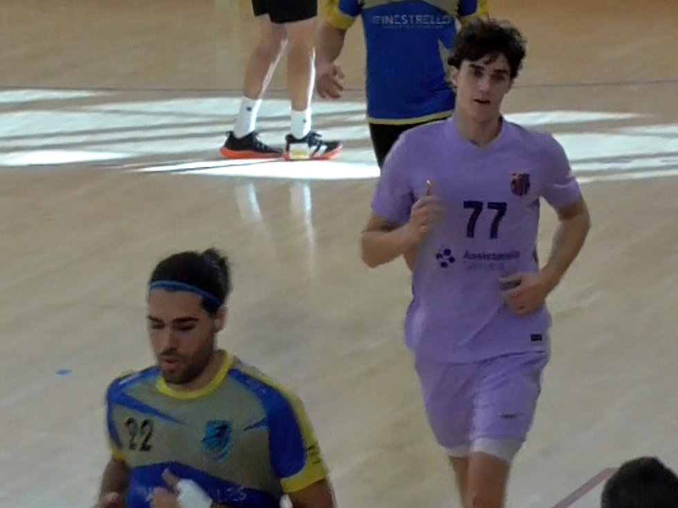 Pablo Urdangarín, durante su partido con el Bara B de Balonmano