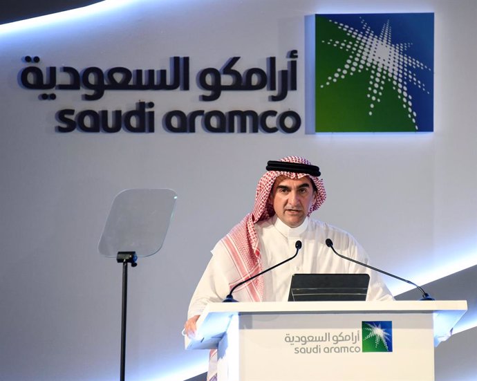 Archivo - 03 November 2019, Saudi Arabia, Dammam: Chairman of Saudi Arabian Oil Company Saudi Aramco Yasir Al-Rumayyan speaks at a press conference. Saudi Arabia approved Today an initial public offering (IPO) of its oil giant Aramco, which will see par