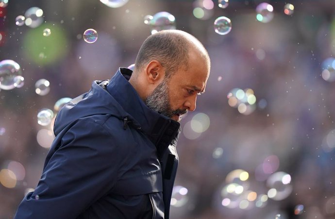 24 October 2021, United Kingdom, London: Tottenham Hotspur manager Nuno Espirito Santo is pictured before the start of the English Premier League soccer match between West Ham United and Tottenham Hotspur at the London Stadium. Photo: Tim Goode/PA Wire/