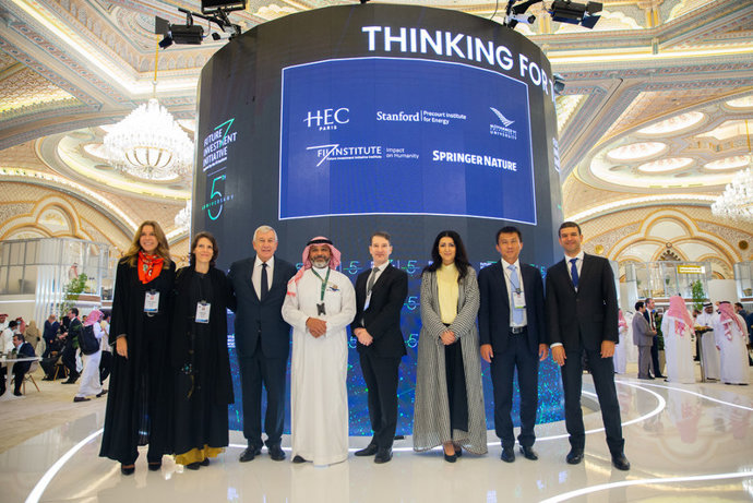 Left to right: Anne-Valérie Corboz, Associate Dean, HEC Paris; Raphalle Gautier, Director, HEC Paris; Richard Attias, CEO, FII Institute; Rakan Tarabzoni, COO, FII Institute; Pablo Martin de Holan, Dean, HEC Paris in Qatar; Safiye Kucukkaraca, Director