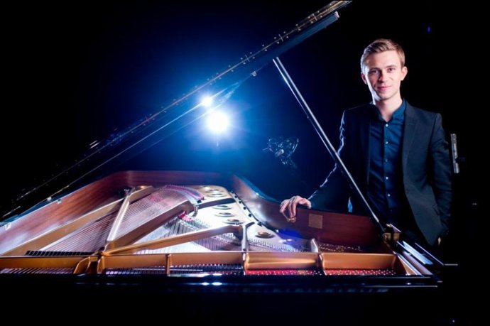 Dmytro Choni, ganador del XIX Concurso de Piano.