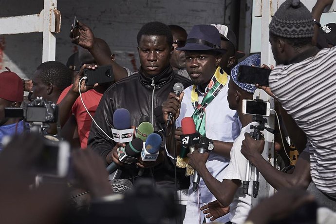 El presidente de la formación Patriotas de Senegal por el Trabajo, la Ética y la Fraternidad (PASTEF), Ousmane Sonko, durante una intervención ante los medios de comunicación