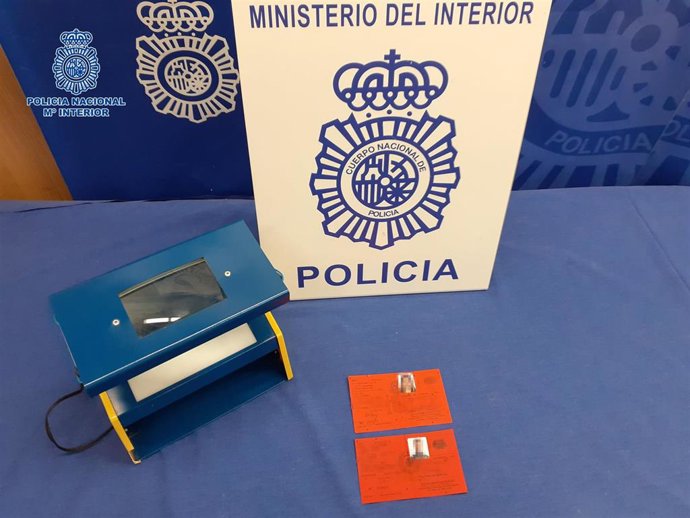 Operación RED por utilizar Tarjetas Acreditativas de la condición de Asilo falsas