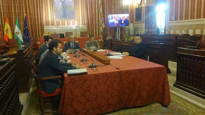 Archivo - Una de las sesiones de la comisión de investigación del Ayuntamiento de Sevilla en torno a los contratos con Fitonovo