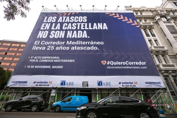 Lona de QuieroCorredor