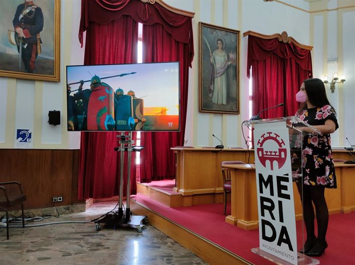 La concejala de Turismo, Pilar Amor, en la presentación del último vídeo promocional de Mérida.