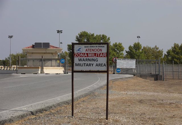 Archivo - Imágenes del exterior de la base aérea militar de Morón de la Frontera