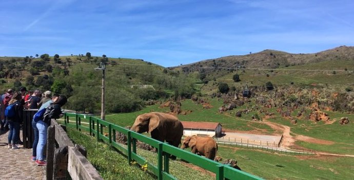 Recinto de elefantes del Parque de la Naturaleza de Cabárceno.