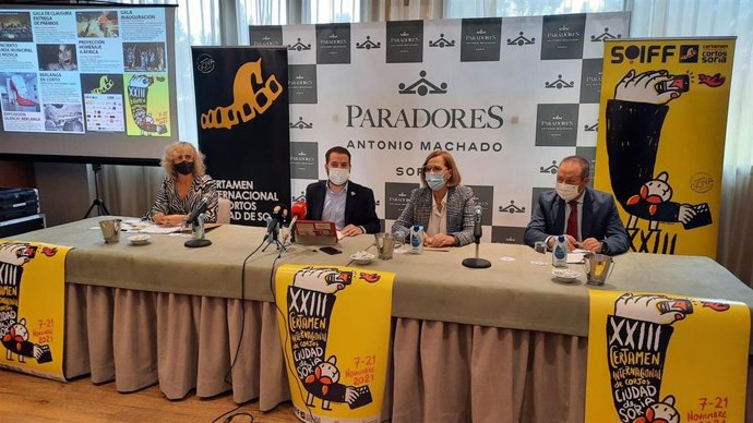 De izda a dcha, Yolanda Benito, Eder García, María Jesús Manrique y Manuel Veites presentan el Festival de Cortos de Soria.