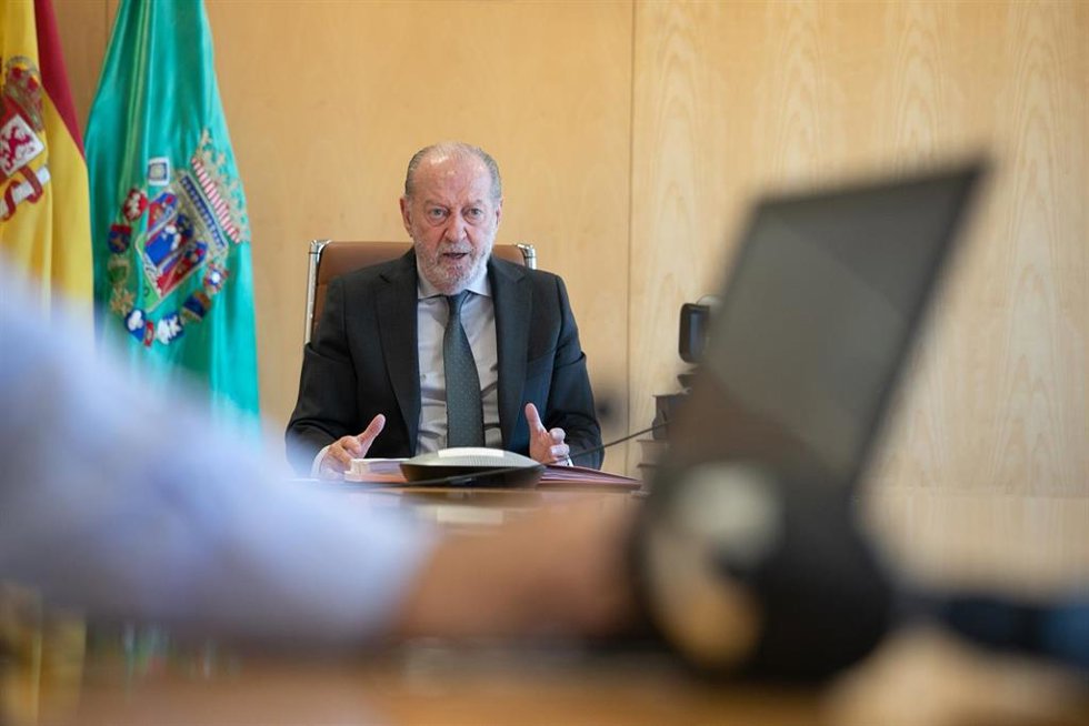 Archivo - El presidente de la Diputación de Sevilla, Fernando Rodríguez Villalobos.