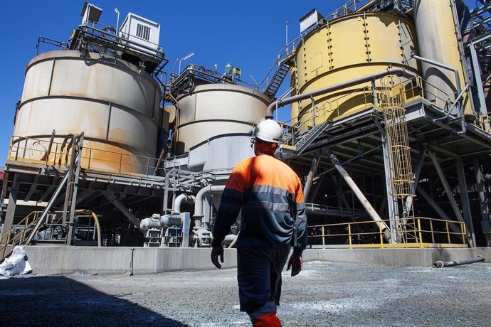 Archivo - Operario en la mina de Riotinto.