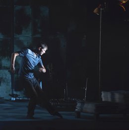 El fundador de la compañía Kukai Dantza y Premio Nacional de Danza 2017, Jon Maya, bailando