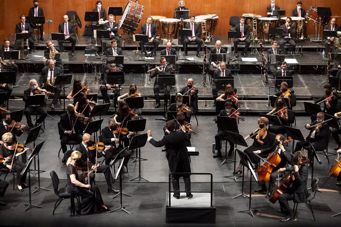 Archivo - Concierto de la Orquesta Filarmónica de Málaga (OFM) en el Teatro Cervantes.