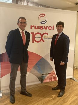 De izquierda a derecha, el director general de Rusvel, José Luis del Río, y el presidente de la compañía, Miguel Rus.
