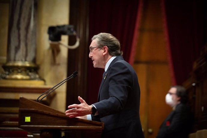 El conseller d'Economia de la Generalitat, Jaume Giró, en el ple del Parlament 