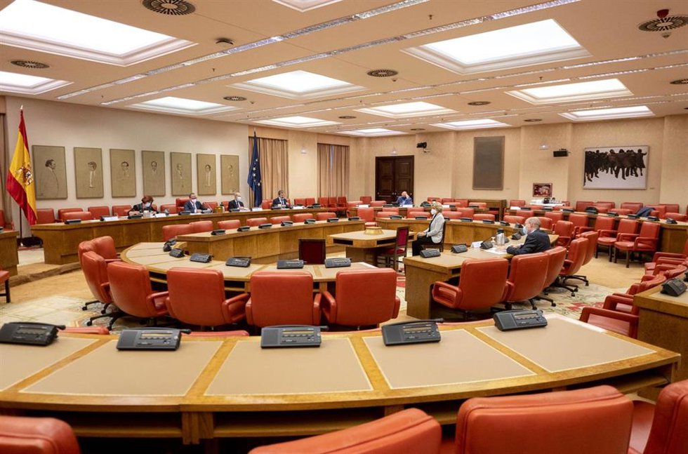 El magistrado del Tribunal Contencioso-Administrativo, y candidato a una de las plazas vacantes del Tribunal de Cuentas,  Diego Íñiguez, comparece ante la Comisión Consultiva de Nombramientos.