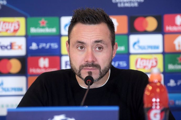 20 October 2021, Ukraine, Kyiv: Shakhtar Donetsk head coach Roberto De Zerbi attends a press conference following the UEFA Champions League Group D soccer match against Real Madrid. Photo: -/Ukrinform/dpa