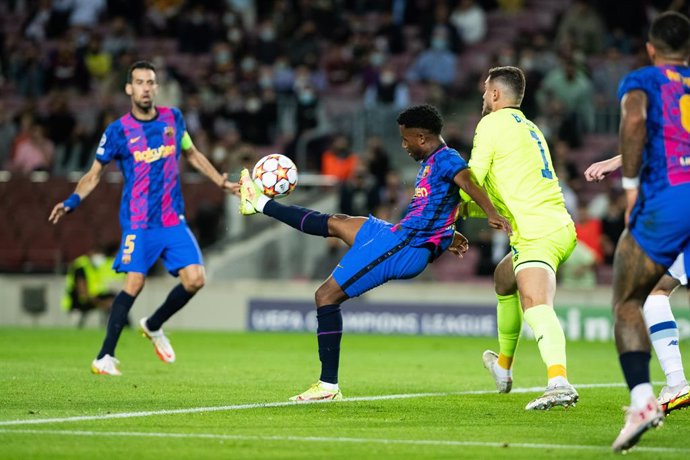 10 Ansu Fati of FC Barcelona in action during the UEFA Champions League, football match played between FC Barcelona and Dinamo de Kiev at Camp Nou stadium on October 20, 2021, in Barcelona, Spain.