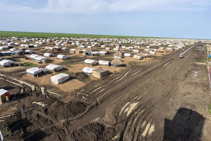 Archivo - Campamento de refugiados eritreos en Sudán