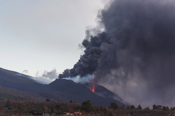 Lava del volcán de Cumbre Vieja