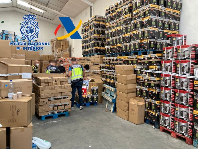 Detenido un hombre que ganó 335.000 en dos años comercializando productos falsos