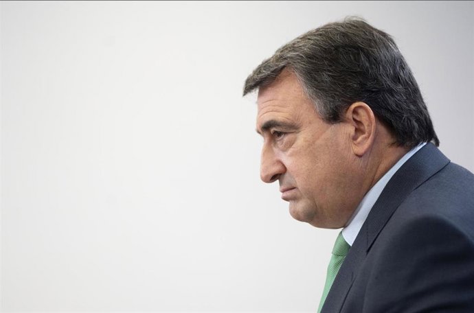 El portavoz parlamentario del PNV, Aitor Esteban, durante una rueda de prensa en el Congreso de los Diputados