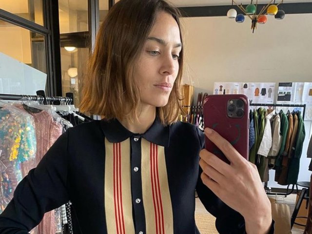 Alexa Chung apuesta por un pixie de lo más favorecedor y fácil de peinar