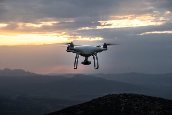 El nuevo material podría ser utlizado para perfeccionar drones autónomos