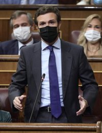 Casado afea a Sánchez que no suba a la tribuna del Congreso a defender los PGE como exigía a Rajoy desde la oposición