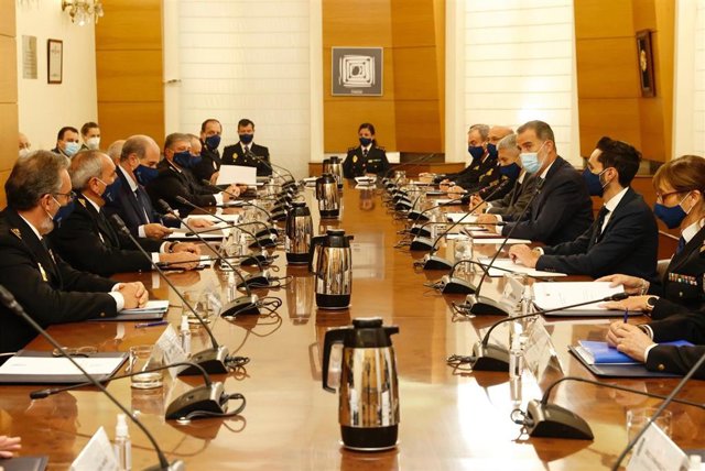 El Rey mantiene por primera vez una reunión con la Junta de Gobierno de la Policía Nacional