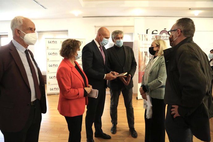 El alcalde de León, José Antonio Diez, ha encabezado la presentación de unas jornadas para potenciar el desarrollo de las ciudades a través de estrategias culturales.