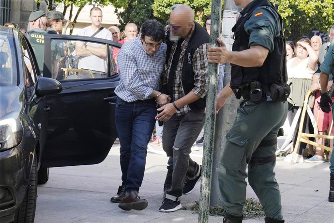 Archivo - El autor confeso del asesinato de su exmujer, su excuñada y su exsuegra en Valga (Pontevedra), José Luis Abet, a su llegada al Juzgado de Instrucción 2 de la localidad pontevedresa de Caldas de Reis, a 17 de septiembre de 2019.