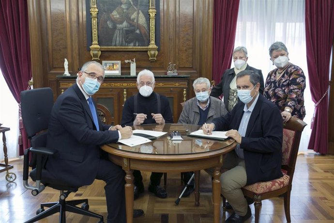 Firma de la concesión administrativa para la gestión del futuro Centro de Interpretación del Ferrocarril.
