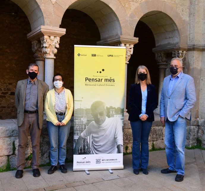 La presentación del premio Pensar més de Ensayo Joven Memorial Gabriel Ferrater.
