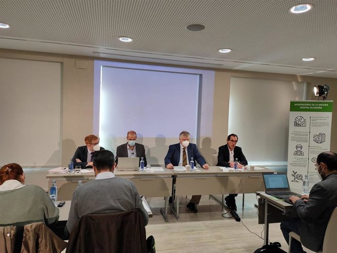 La Asociación Nacional de Obtentores Vegetales en la presentación del  Informe desarrollado por el Instituto Cerdá en colaboración con Anove: Aportación social, económica y ambiental del sector obtentor en España