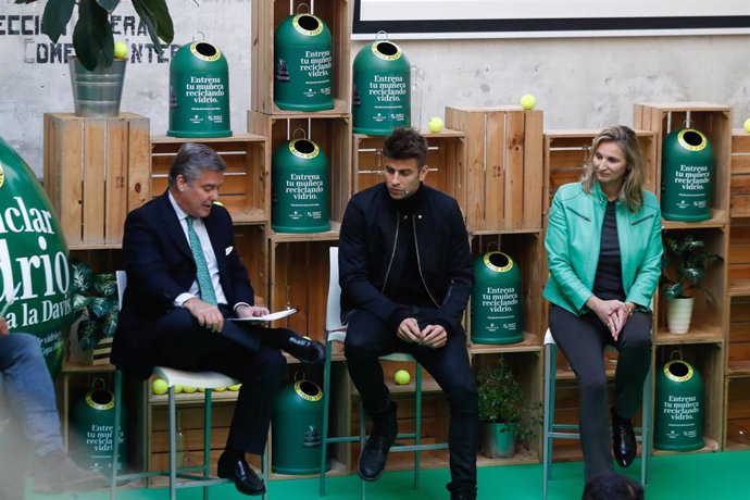 Borja Martiarena, Marketing Director of Ecovidrio; Gerard Pique, President of Kosmos; Paloma Martin, Counselor of the Environment of Madrid Community, attends during the presentation of Davis Cup celebrated on november 03, 2021, in Madrid, Spain.