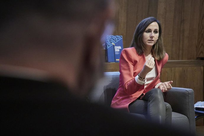 La ministra de Derechos Sociales y Agenda 2030, Ione Belarra, participa en una mesa redonda de  'Diálogos sobre el futuro: la Desigualdad y la Pobreza' en el Palacio del Condestable de Pamplona, a 21 de octubre de 2021, en Pamplona, Navarra, (España).