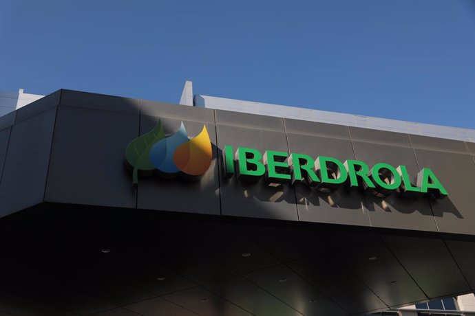 Edificio de la sede de Iberdola, a 27 de octubre de 2021, en Madrid (España). Iberdrola ha registrado un beneficio neto reportado de 2.408 millones de euros los nueve primeros meses de este año, lo que supone un descenso del 10,2% respecto al año anteri