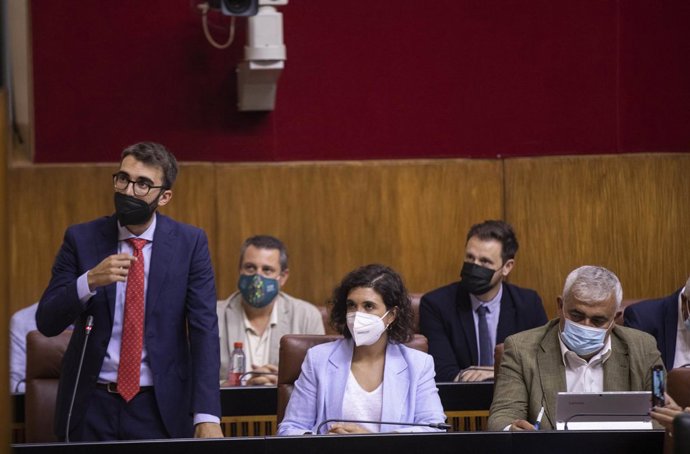 Archivo - José Antonio Hidalgo toma posesión como nuevo parlamentario del PSOE-A en una foto de archivo.