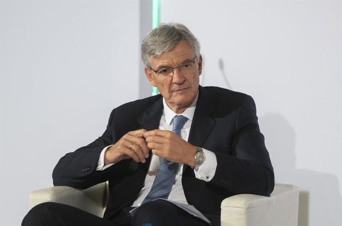 Archivo - El presidente de Deloitte, Fernando Ruiz, en el XXVIII Encuentro del Sector Financiero en Hotel Meliá Castilla, a 29 de septiembre de 2021, en Madrid, (España). Organizado por Deloitte, ABC y Sociedad de Tasación, este evento tiene como objeti