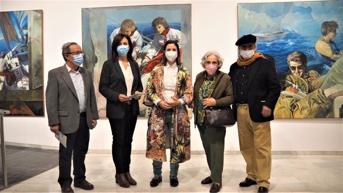 Autoridades en la inauguración de 'Poética de las dos orillas', que recoge una selección del fondo que el pintor brasileño de origen cordobés Armando Sendín.