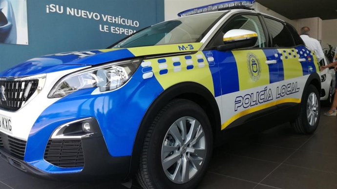 Archivo - Vehículo patrulla de la Policía Local de Morón