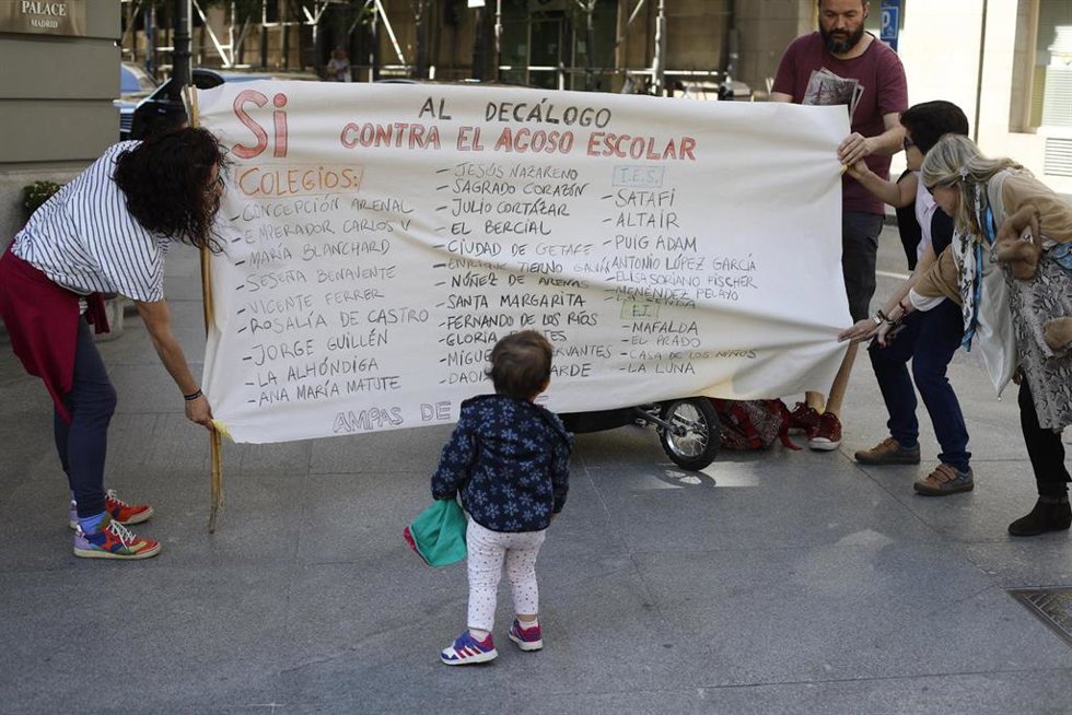 Archivo - Asistentes a la manifestación de mayo de 2019 contra el acoso escolar