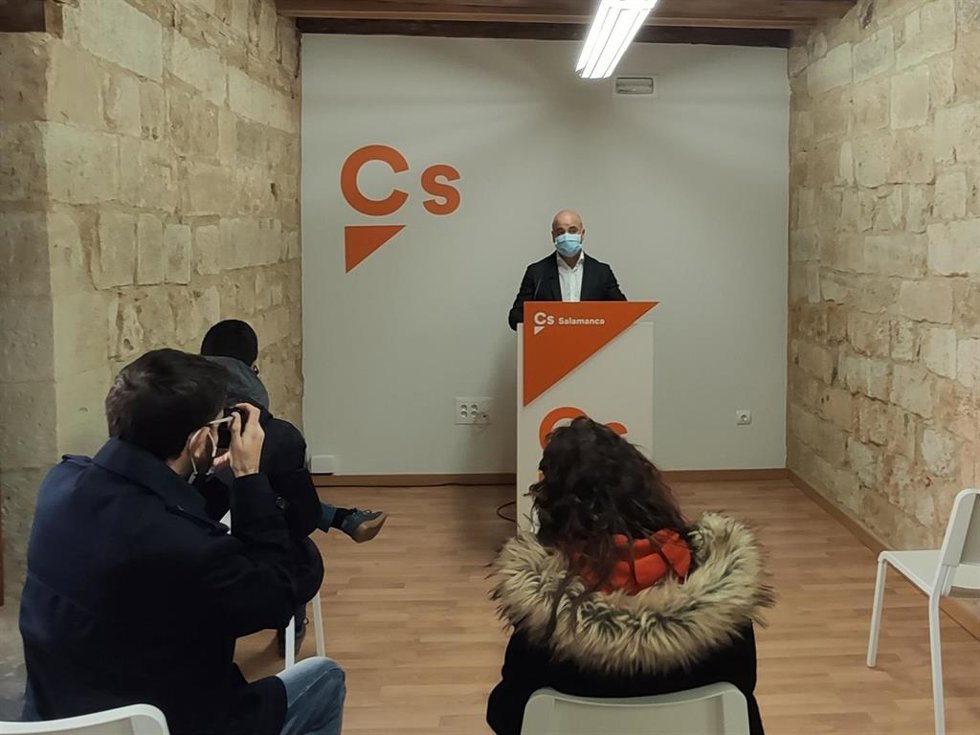 Castaño durante la rueda de prensa.