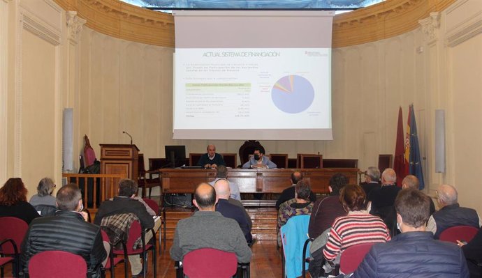 Momento de la reunión celebrada en Pamplona para presentar a los ayuntamientos el nuevo modelo de financiación municipal
