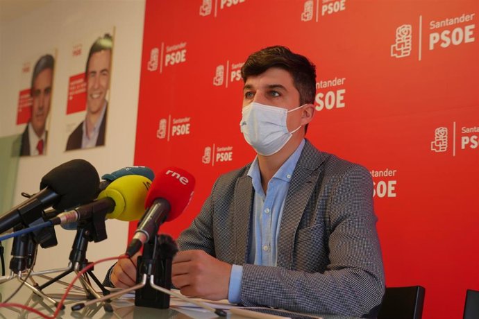 El portavoz del PSOE en el Ayuntamiento de Santander, Daniel Fernández