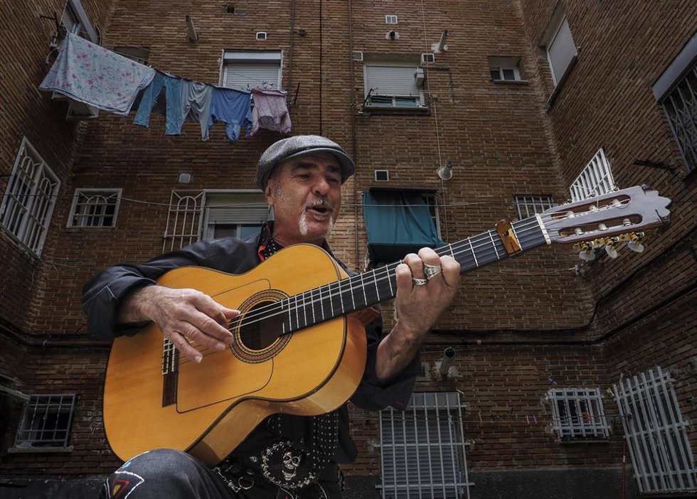 Manuel Malou.